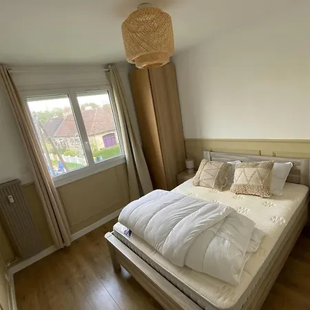 Very Quiet And Bright In Apartamento Caen