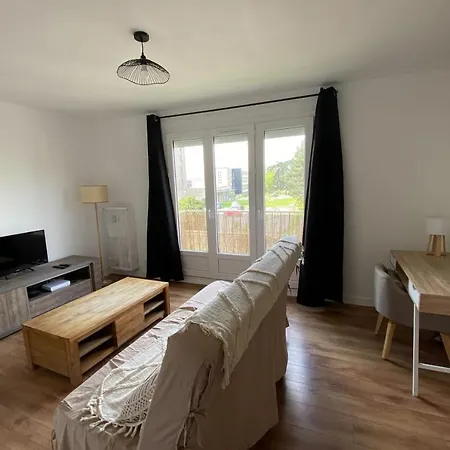 Very Quiet And Bright In Apartamento